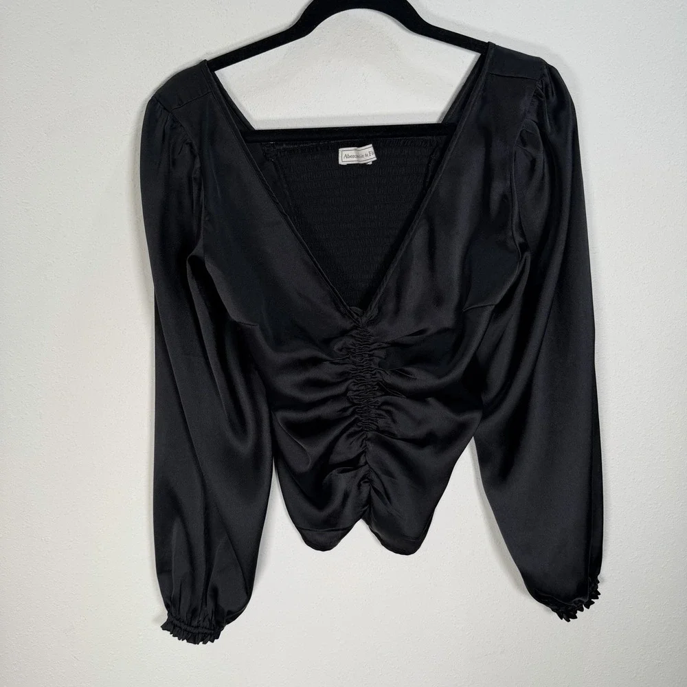 Abercrombie & Fitch Top Womens Sz Small Black Satin Smocked Back Puff Sleeve